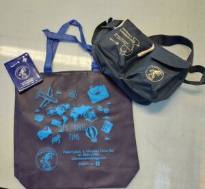 gadget travel viaggi, shopper zaino e porta biglietti aerei